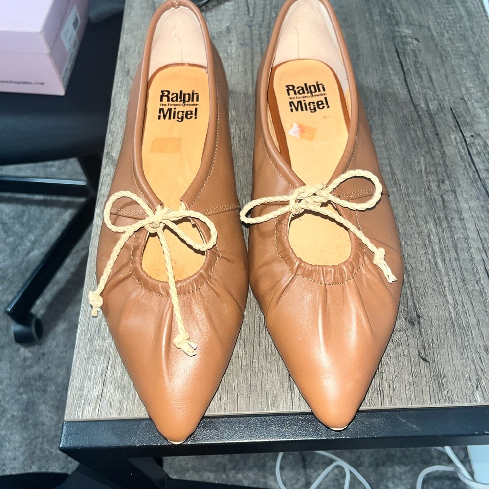 Ralph Migel Women's Tan Leather Flats